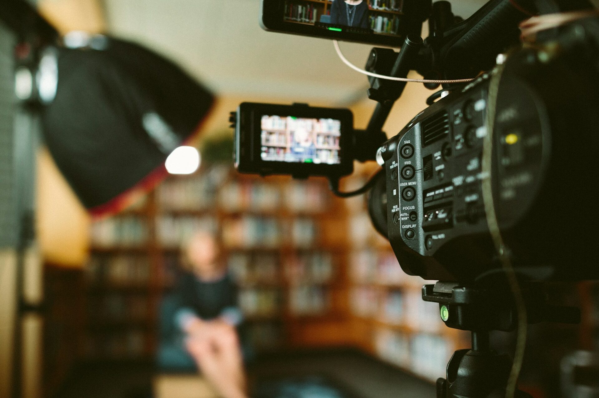 sam-mcghee-KieCLNzKoBo-unsplash